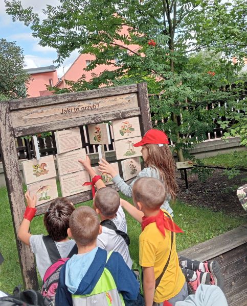 Internat Technikum Lenego - wycieczka do Parku Narodowego Bory Tucholskie - cieka edukacyjna